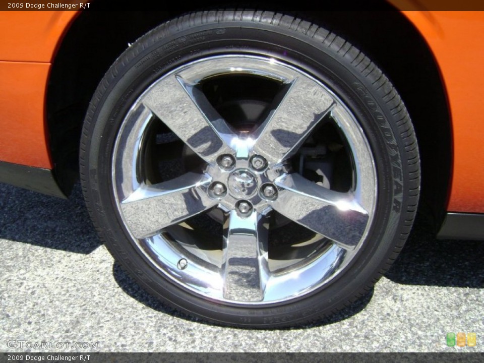 2009 Dodge Challenger R/T Wheel and Tire Photo #70183393