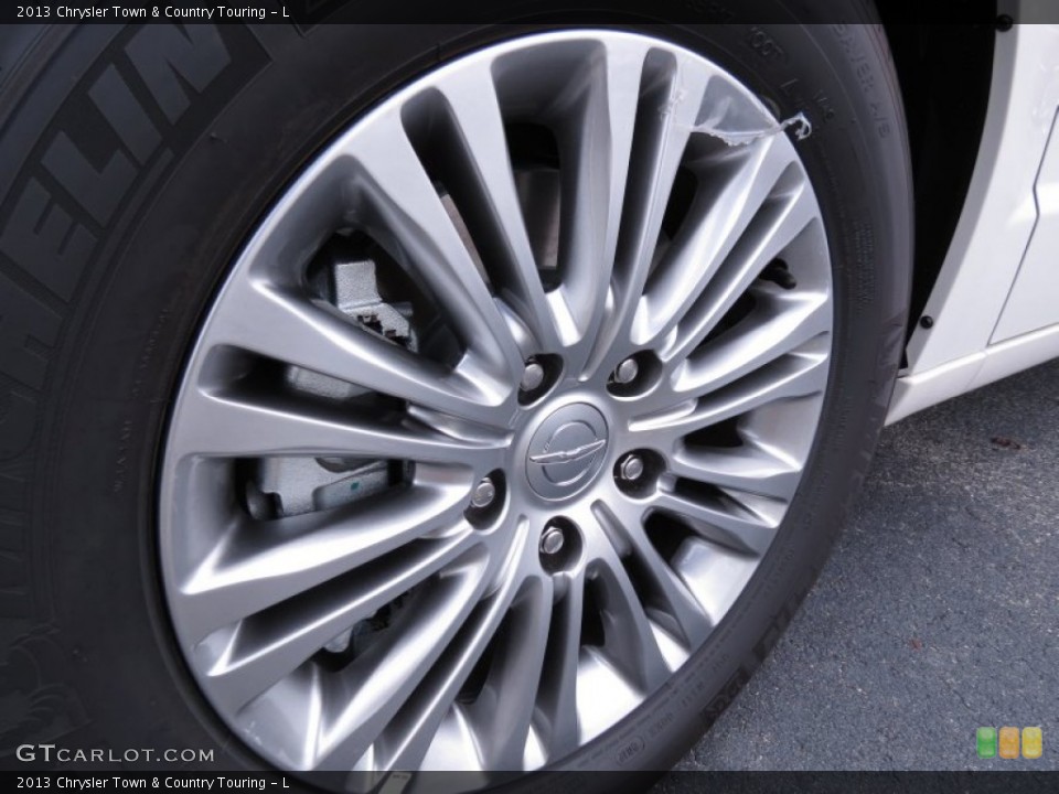 2013 Chrysler Town & Country Touring - L Wheel and Tire Photo #70187840