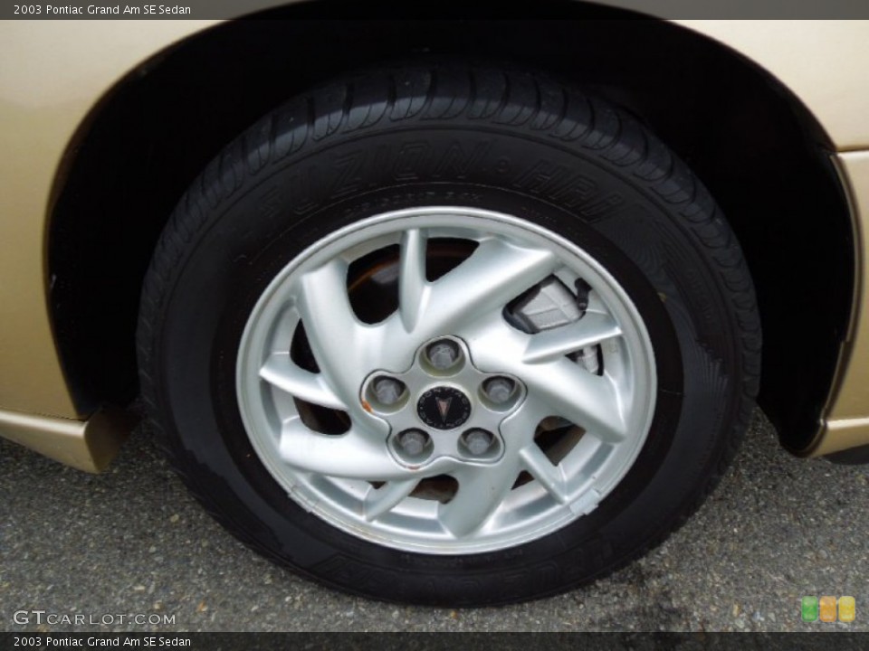 2003 Pontiac Grand Am SE Sedan Wheel and Tire Photo #70191515