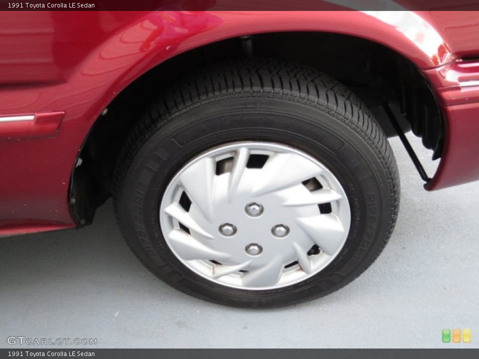 1991 Toyota Corolla LE Sedan Wheel and Tire Photo #70249420