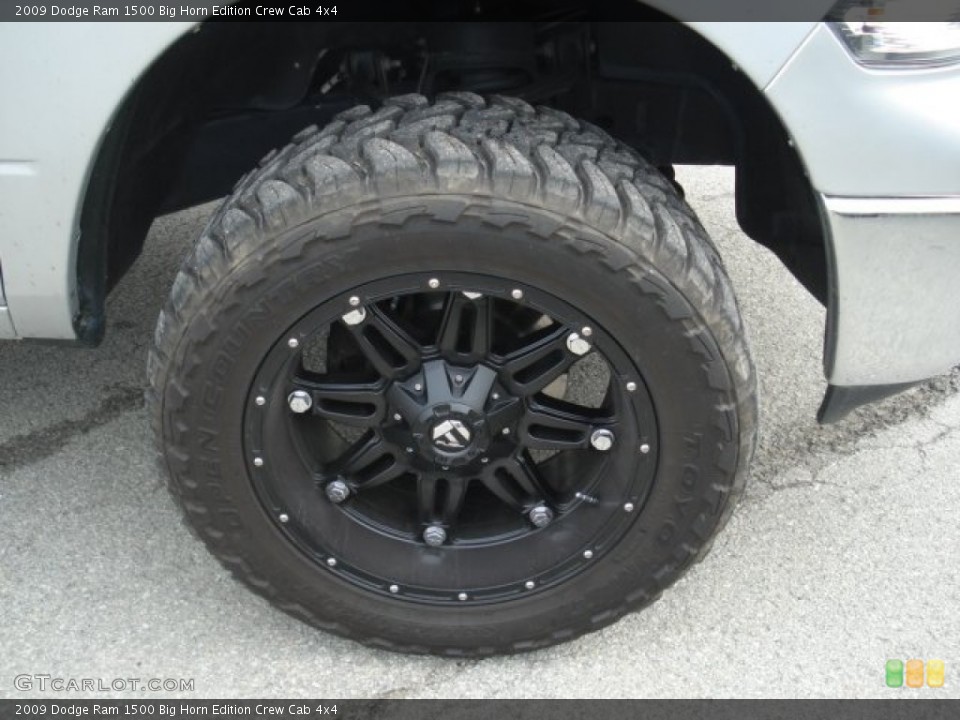 2009 Dodge Ram 1500 Custom Wheel and Tire Photo #70300520