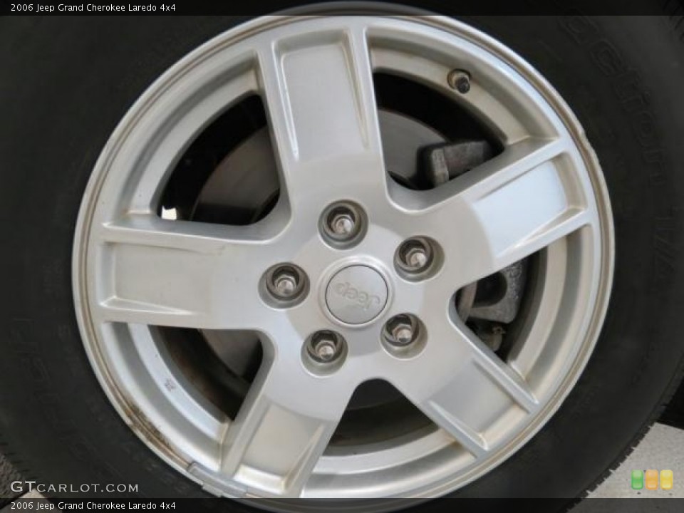 2006 Jeep Grand Cherokee Laredo 4x4 Wheel and Tire Photo #70314657