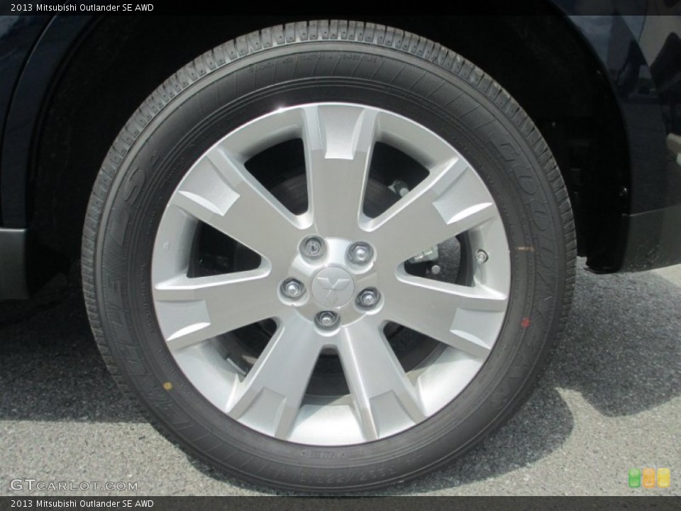 2013 Mitsubishi Outlander SE AWD Wheel and Tire Photo #70319481