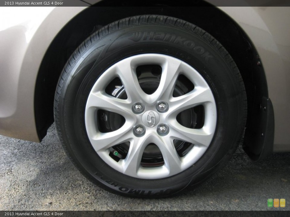 2013 Hyundai Accent GLS 4 Door Wheel and Tire Photo #70320945