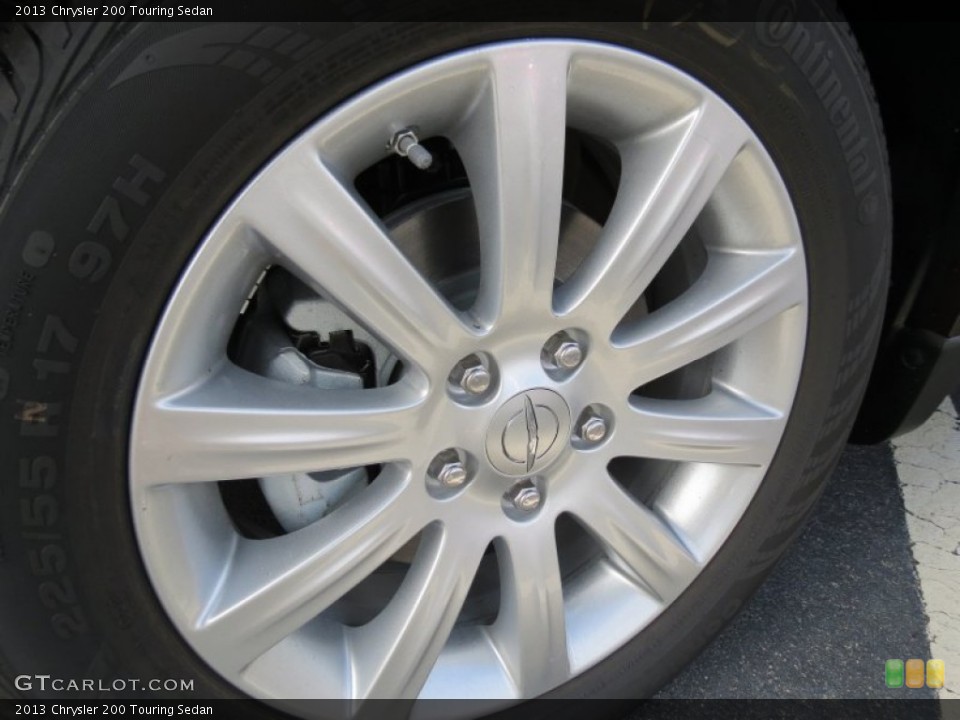 2013 Chrysler 200 Touring Sedan Wheel and Tire Photo #70353672