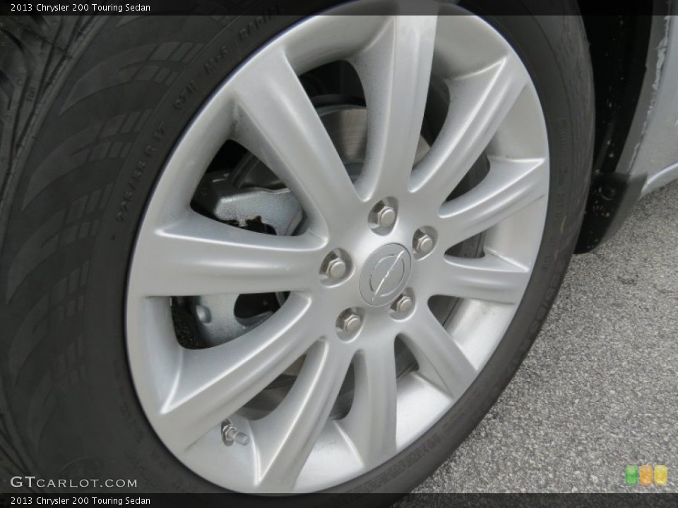 2013 Chrysler 200 Touring Sedan Wheel and Tire Photo #70354185