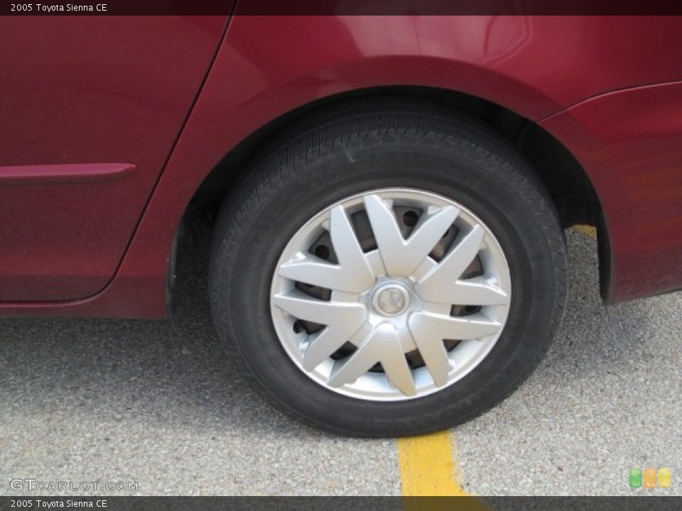2005 Toyota Sienna CE Wheel and Tire Photo #70360593