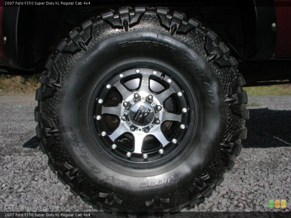 2007 Ford F350 Super Duty Custom Wheel and Tire Photo #70375020