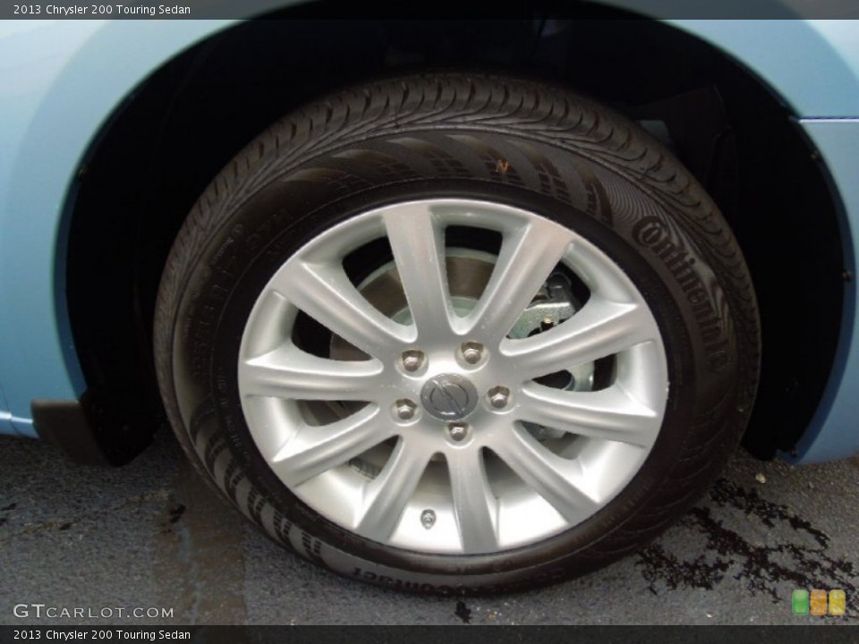 2013 Chrysler 200 Touring Sedan Wheel and Tire Photo #70402314