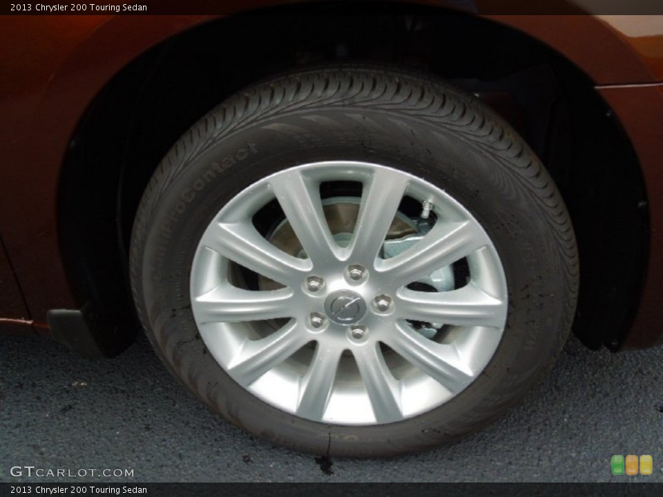 2013 Chrysler 200 Touring Sedan Wheel and Tire Photo #70402470