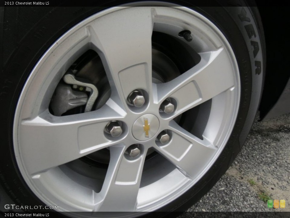 2013 Chevrolet Malibu LS Wheel and Tire Photo #70447618