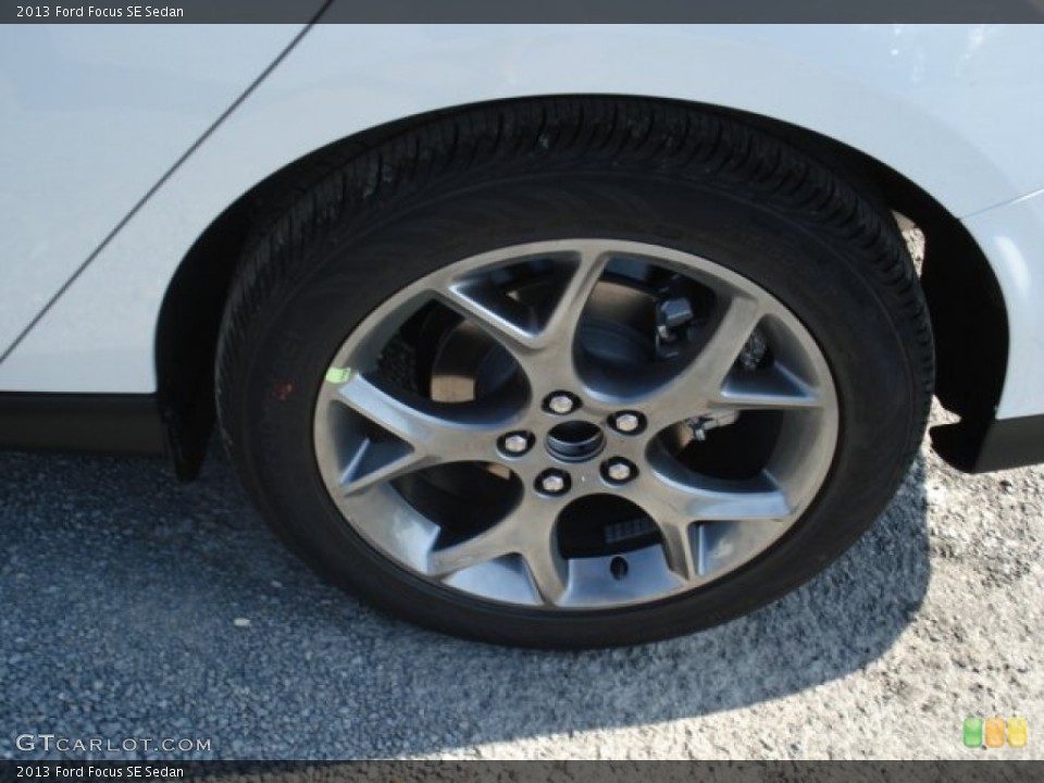 2013 Ford Focus SE Sedan Wheel and Tire Photo #70512372