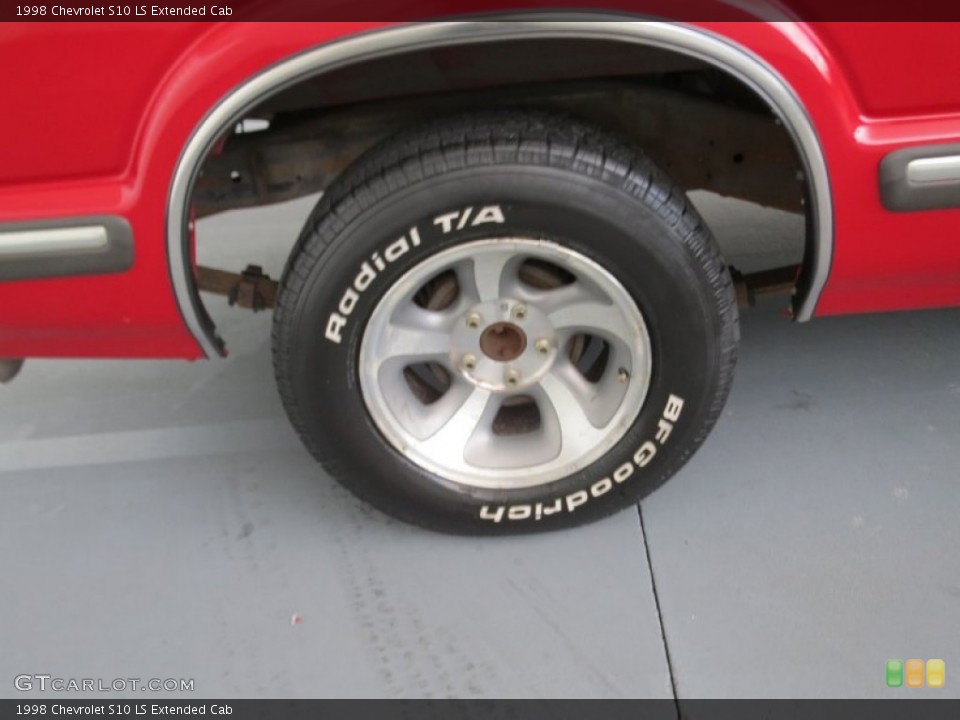 1998 Chevrolet S10 LS Extended Cab Wheel and Tire Photo #70726016