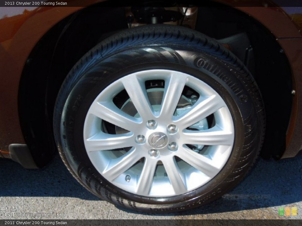 2013 Chrysler 200 Touring Sedan Wheel and Tire Photo #70741619