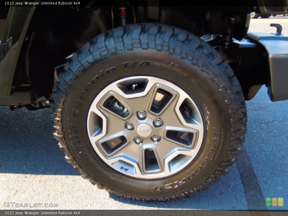 2013 Jeep Wrangler Unlimited Rubicon 4x4 Wheel and Tire Photo #70754499