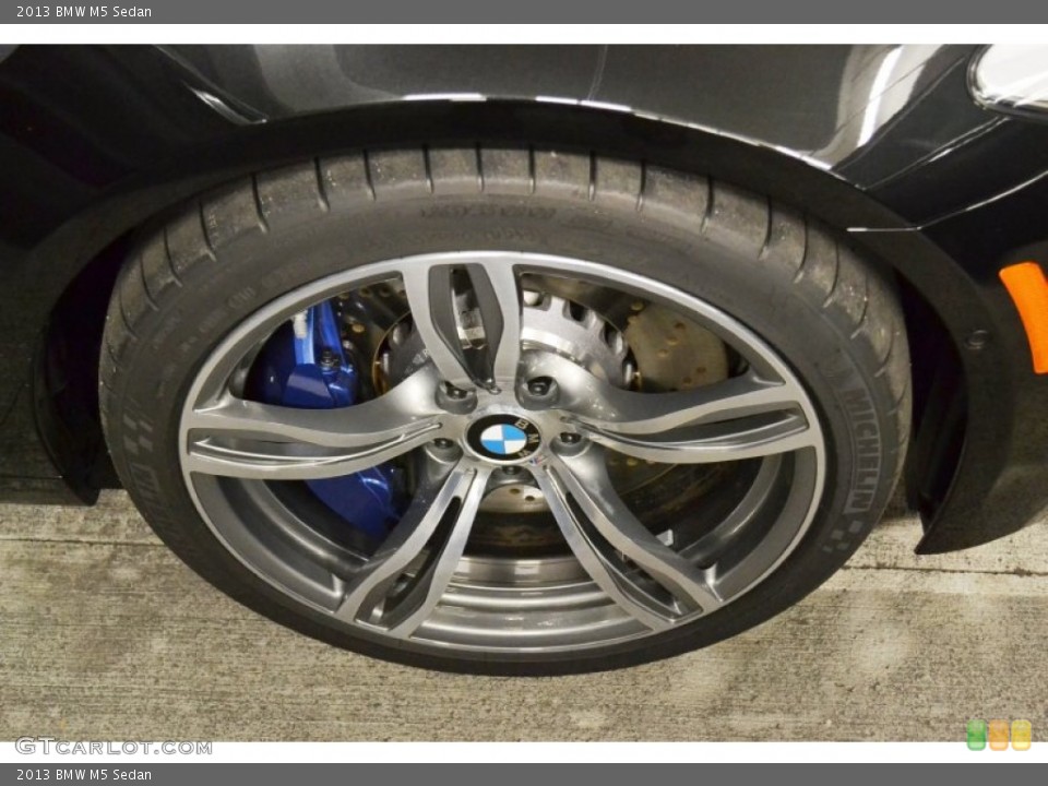 2013 BMW M5 Sedan Wheel and Tire Photo #70811339