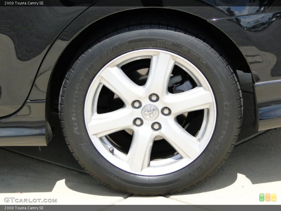2009 Toyota Camry SE Wheel and Tire Photo #70822350
