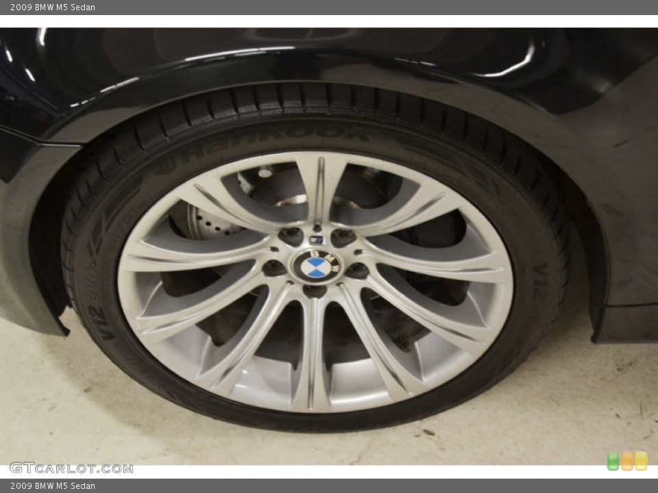 2009 BMW M5 Sedan Wheel and Tire Photo #70872778