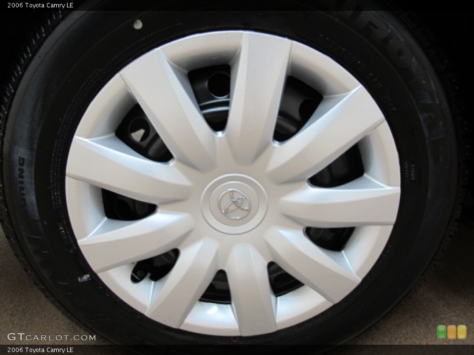 2006 Toyota Camry LE Wheel and Tire Photo #70913596