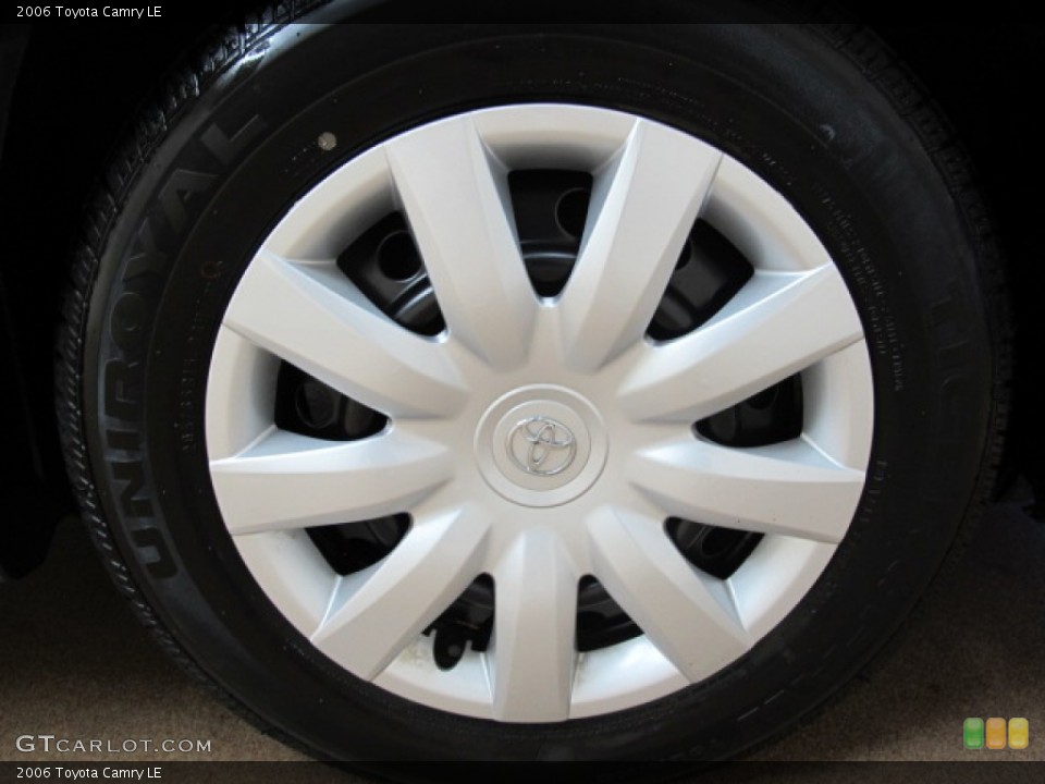 2006 Toyota Camry LE Wheel and Tire Photo #70913605