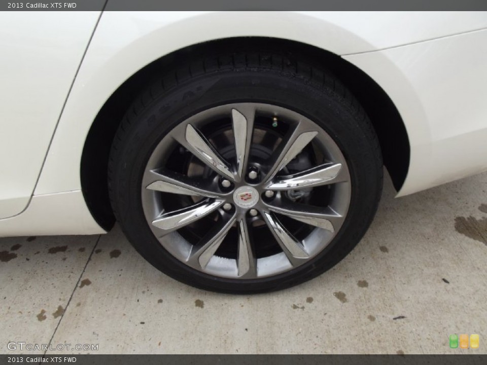 2013 Cadillac XTS FWD Wheel and Tire Photo #70969942