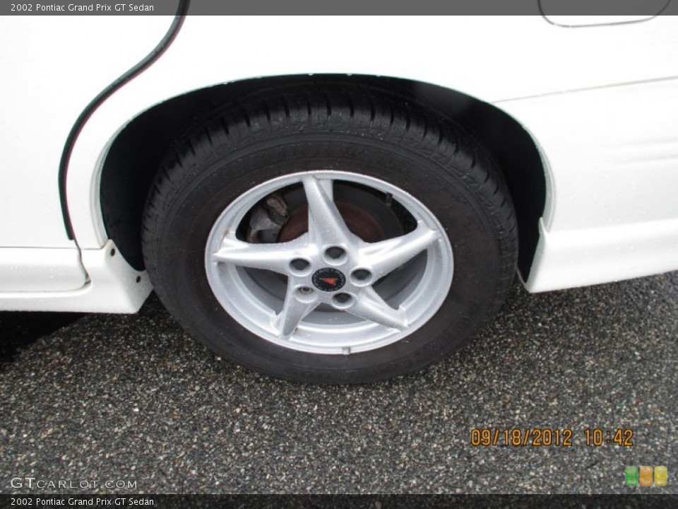 2002 Pontiac Grand Prix GT Sedan Wheel and Tire Photo #71052367