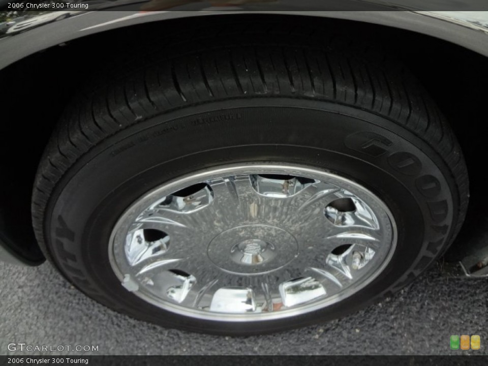2006 Chrysler 300 Touring Wheel and Tire Photo #71132913