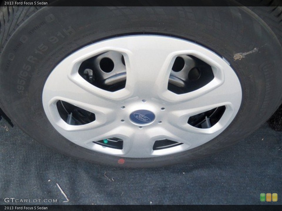 2013 Ford Focus S Sedan Wheel and Tire Photo #71199022