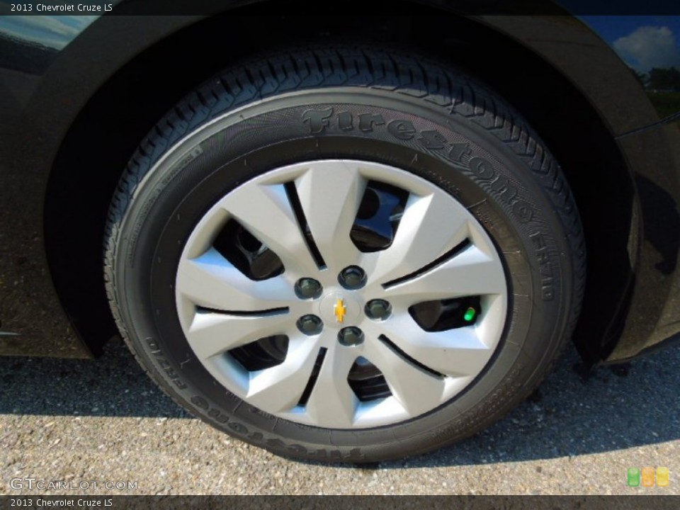 2013 Chevrolet Cruze LS Wheel and Tire Photo #71225166