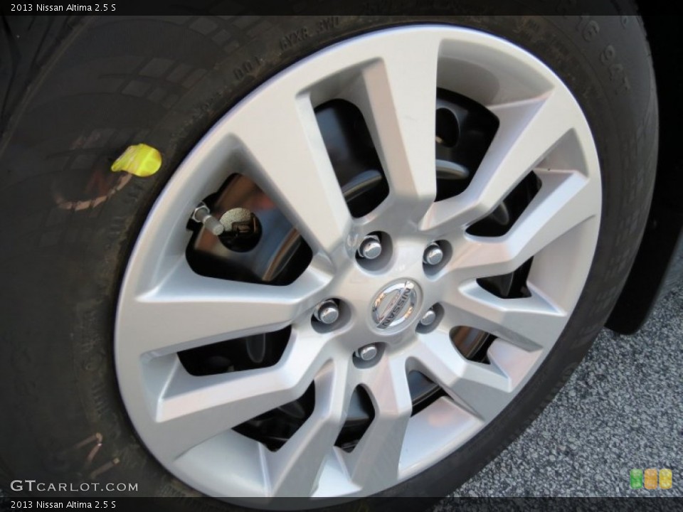 2013 Nissan Altima 2.5 S Wheel and Tire Photo #71315395
