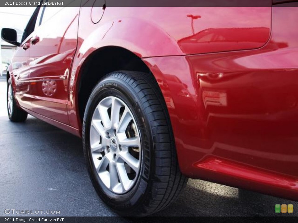 2011 Dodge Grand Caravan R/T Wheel and Tire Photo #71362529