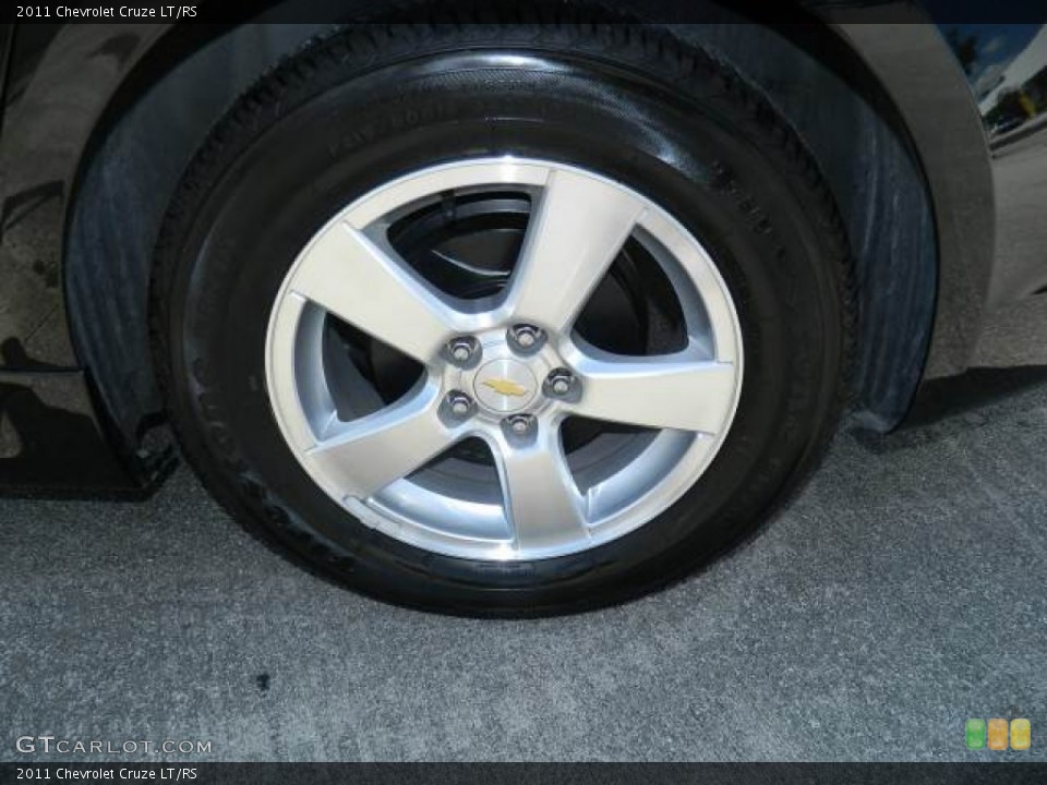 2011 Chevrolet Cruze LT/RS Wheel and Tire Photo #71393410