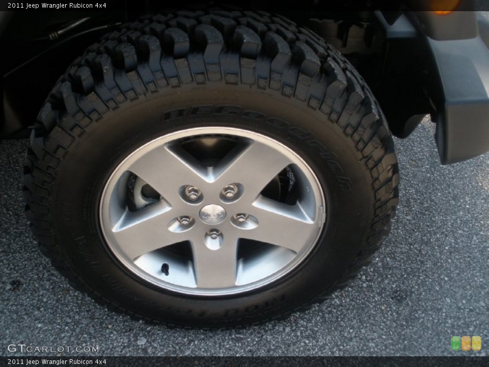 2011 Jeep Wrangler Rubicon 4x4 Wheel and Tire Photo #71410103