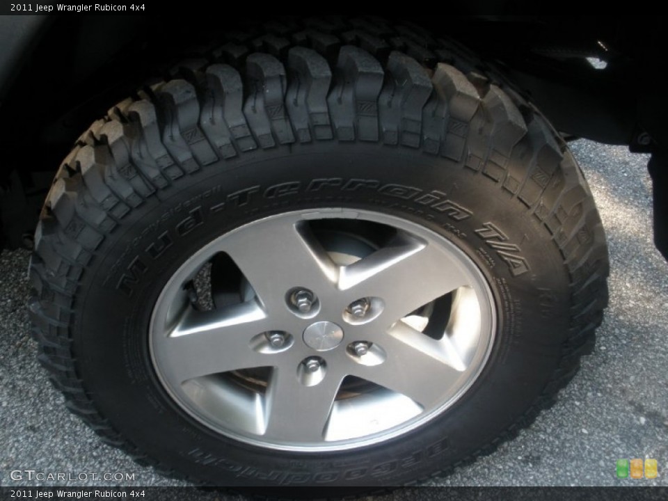 2011 Jeep Wrangler Rubicon 4x4 Wheel and Tire Photo #71410180