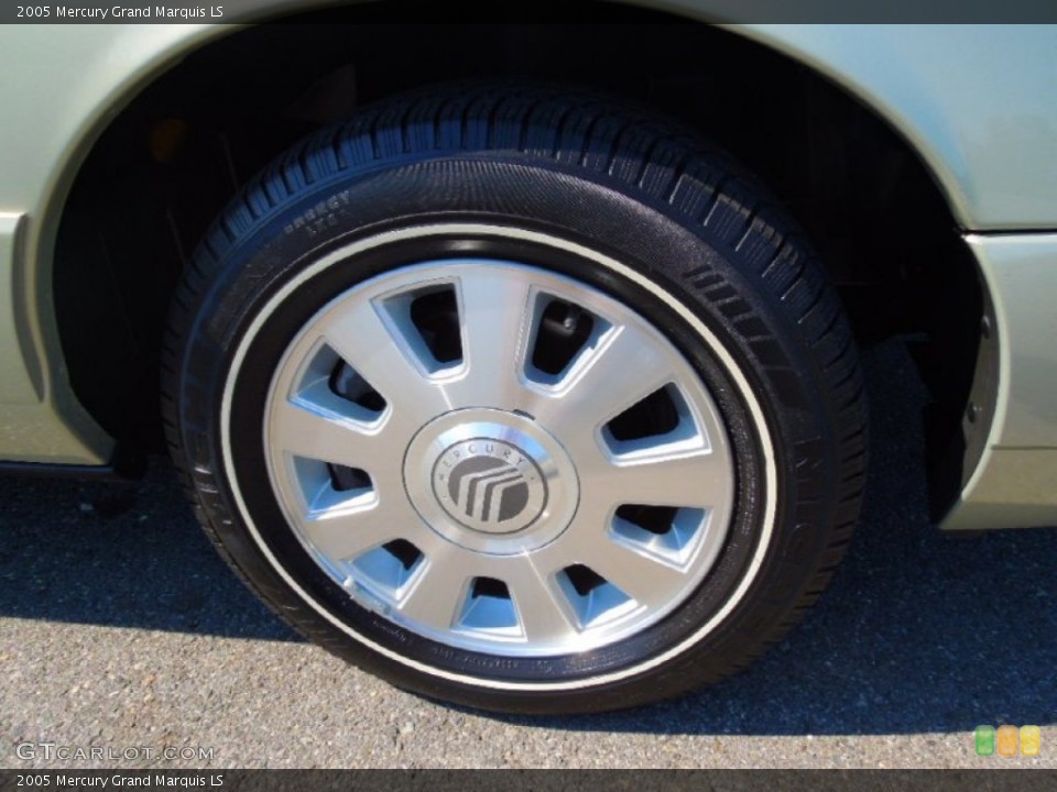 2005 Mercury Grand Marquis LS Wheel and Tire Photo #71424514