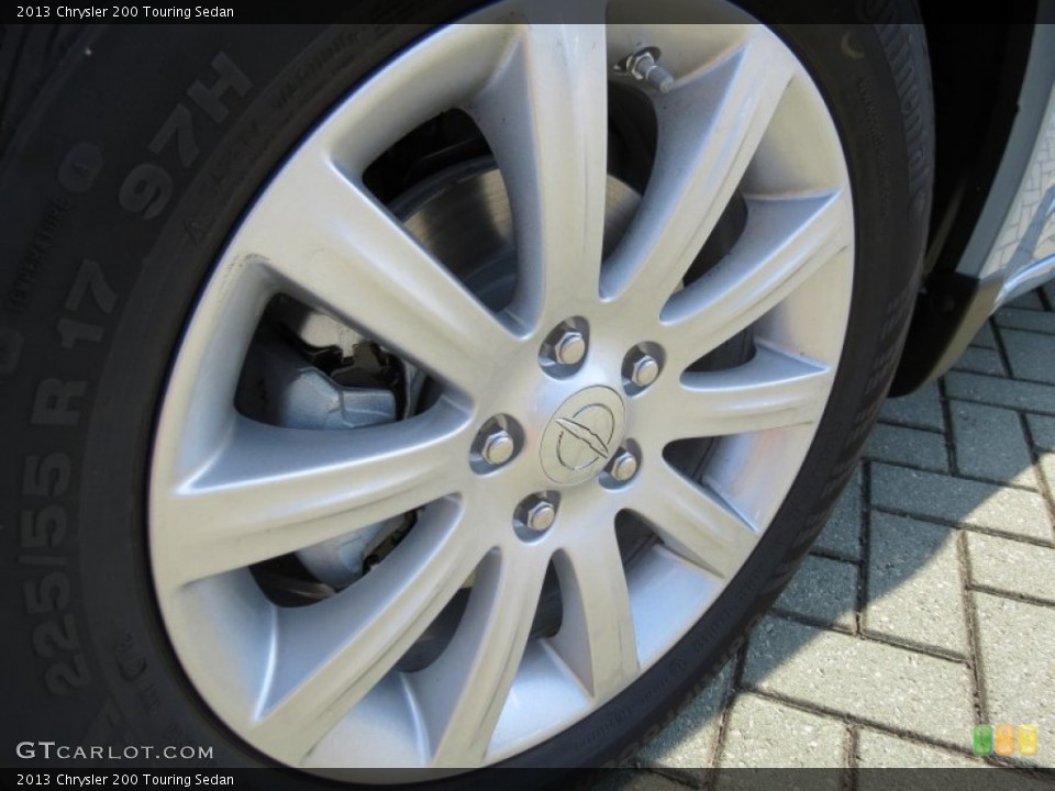 2013 Chrysler 200 Touring Sedan Wheel and Tire Photo #71430560