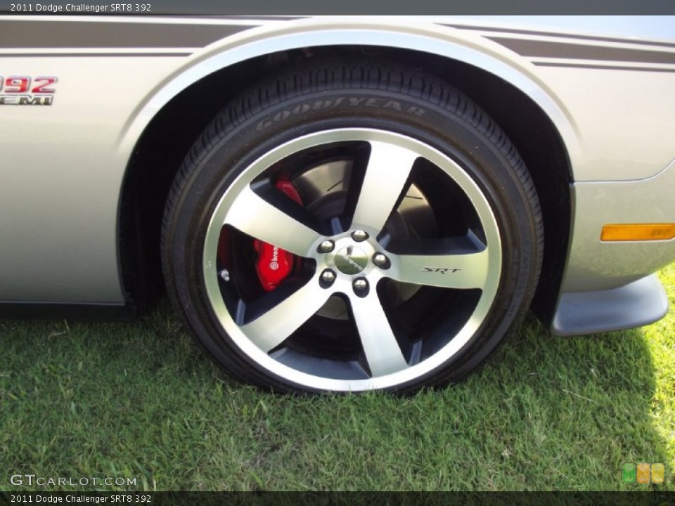 2011 Dodge Challenger SRT8 392 Wheel and Tire Photo #71450045