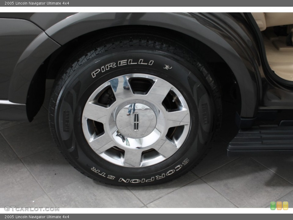 2005 Lincoln Navigator Ultimate 4x4 Wheel and Tire Photo #71515010