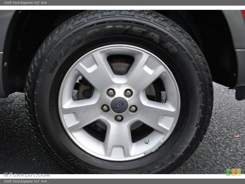 2005 Ford Explorer XLT 4x4 Wheel and Tire Photo #71533567
