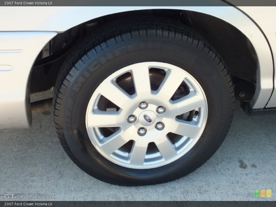 2007 Ford Crown Victoria LX Wheel and Tire Photo #71536065