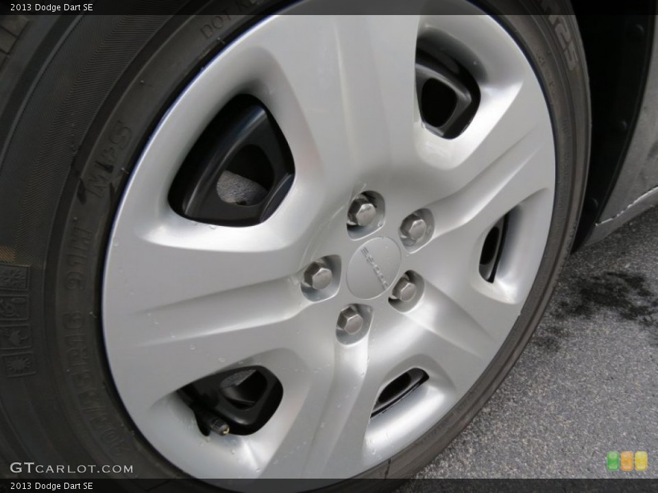 2013 Dodge Dart SE Wheel and Tire Photo #71543521