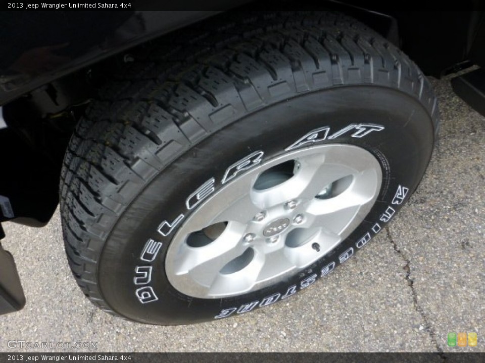 2013 Jeep Wrangler Unlimited Sahara 4x4 Wheel and Tire Photo #71565268