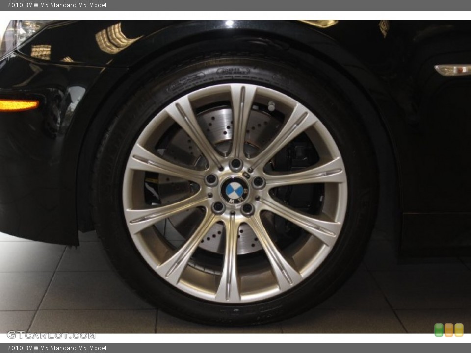 2010 BMW M5  Wheel and Tire Photo #71575601