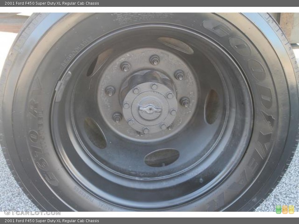 2001 Ford F450 Super Duty XL Regular Cab Chassis Wheel and Tire Photo #71617009