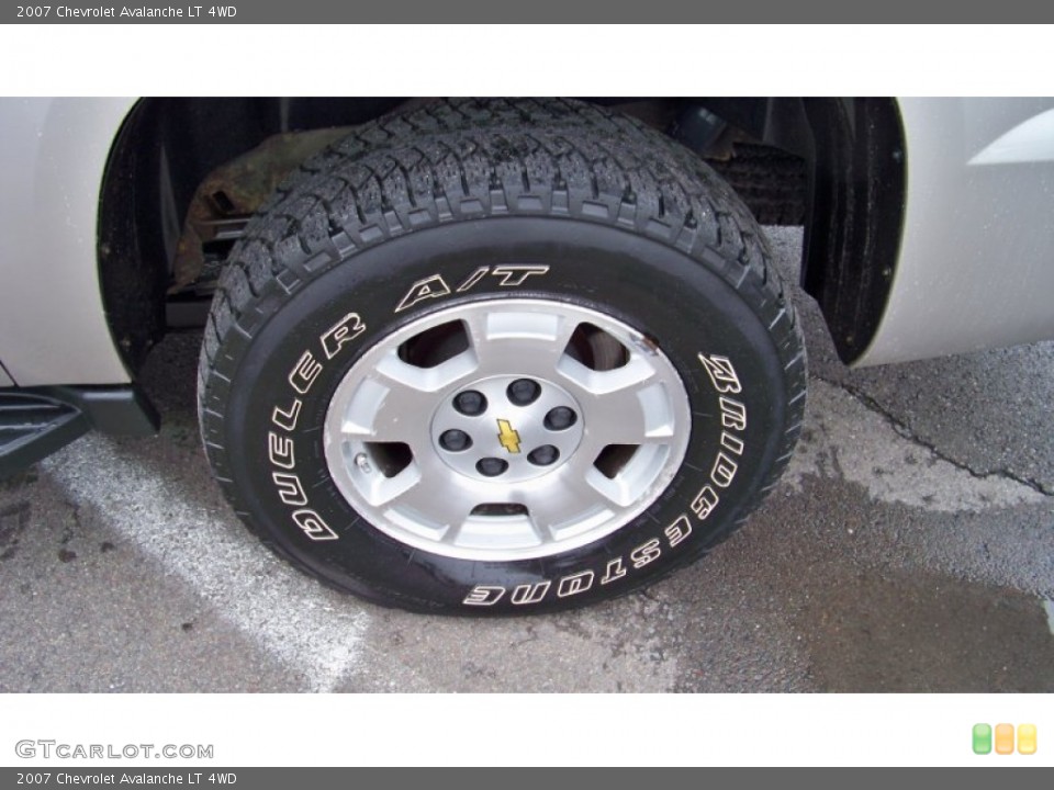 2007 Chevrolet Avalanche LT 4WD Wheel and Tire Photo #71650159