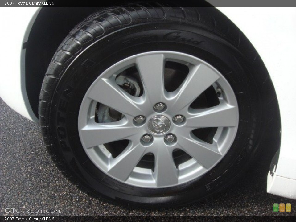 2007 Toyota Camry XLE V6 Wheel and Tire Photo #71675011