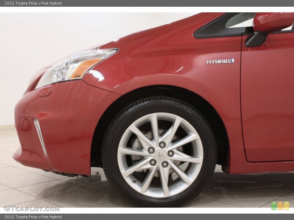 2012 Toyota Prius v Wheels and Tires