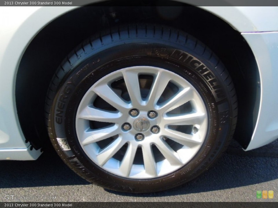 2013 Chrysler 300  Wheel and Tire Photo #71731943