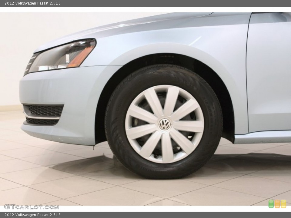 2012 Volkswagen Passat 2.5L S Wheel and Tire Photo #71735543