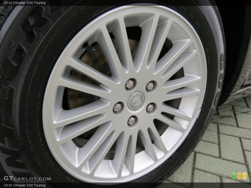 2010 Chrysler 300 Touring Wheel and Tire Photo #71884089